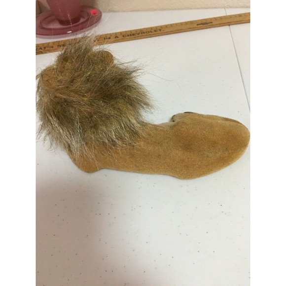 Vintage Lion Tan Felt covered with fur mane, 10" mouth closed and laying down - Picture 3 of 9